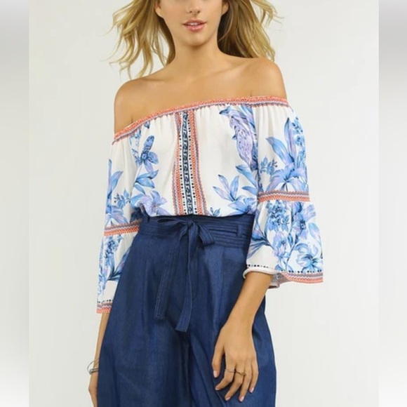 JEALOUS TOMATOES WHITE BLUE OFF SHOULDER FLORAL PRINT CROPPED TOP        Size M - Picture 1 of 9